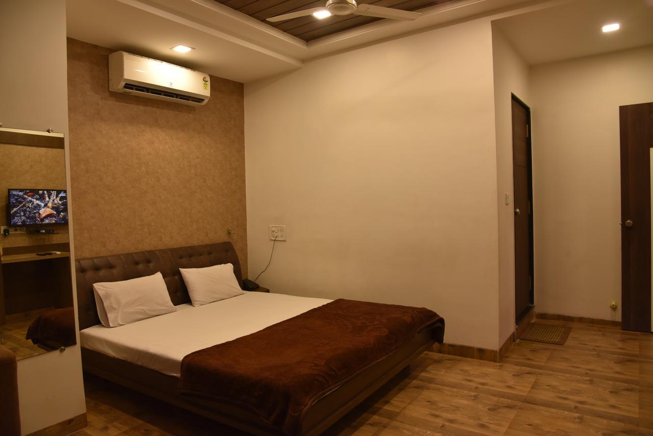 אאורנגבד Hotel Alankar מראה חיצוני תמונה